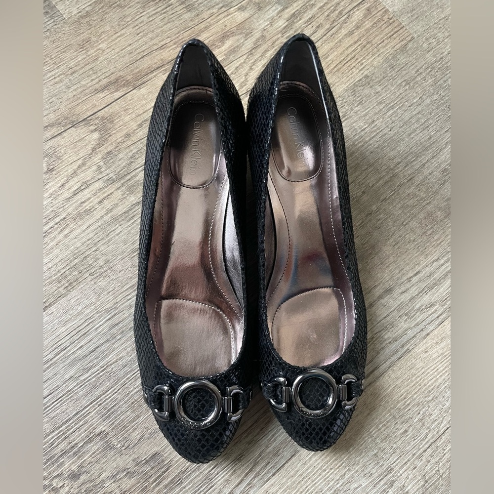 Calvin Klein Metallic Python Black Wedge - image 8